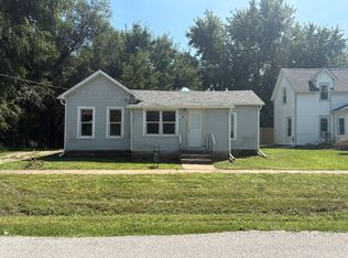 150 E Chestnut St, Roseville, IL 61473