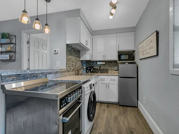 111 13th Ave N APT 3, Saint Cloud, MN 56303