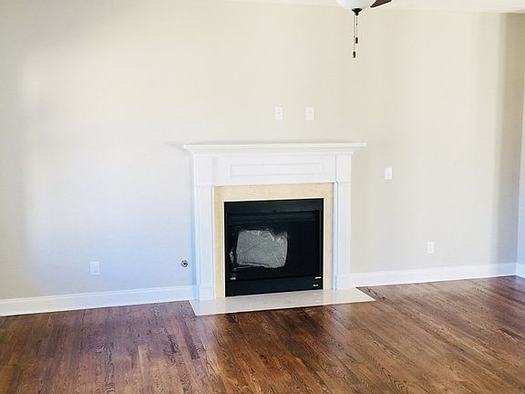 3rd image of 6582 Sunnywood Dr