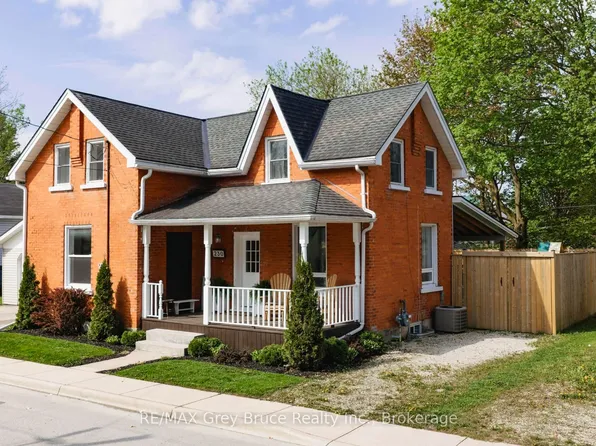 230 2nd Ave SE, Arran Elderslie, ON N0G 1L0
