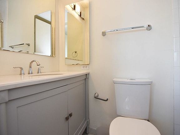 4th image of 300 E 93rd St APT 11D