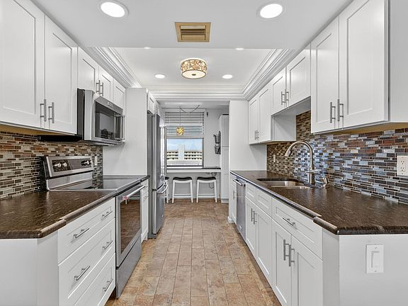 5th image of 5059 N Highway A1a #902