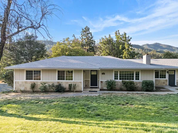 1913 Wards Creek Rd, Rogue River, OR 97537