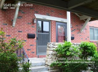 9545 Outlook Dr, Overland Park, KS 66207