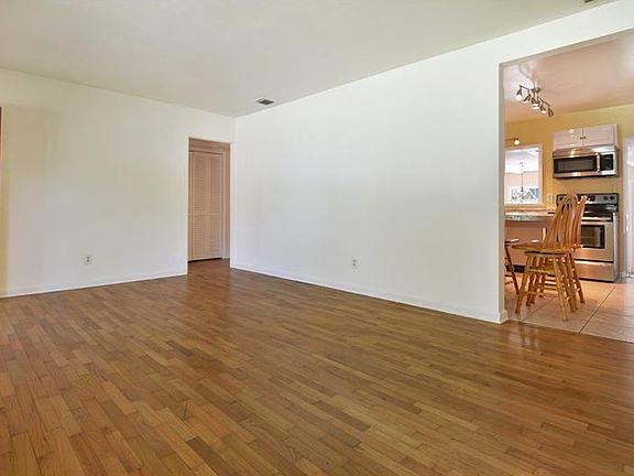 4th image of 3339 Lila Dr