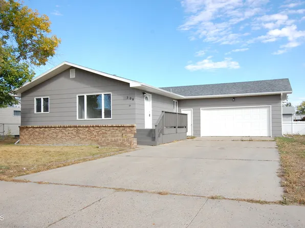 306 12th Ave SW, Sidney, MT 59270