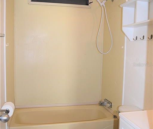 4th image of 3104 Shady Creek Dr