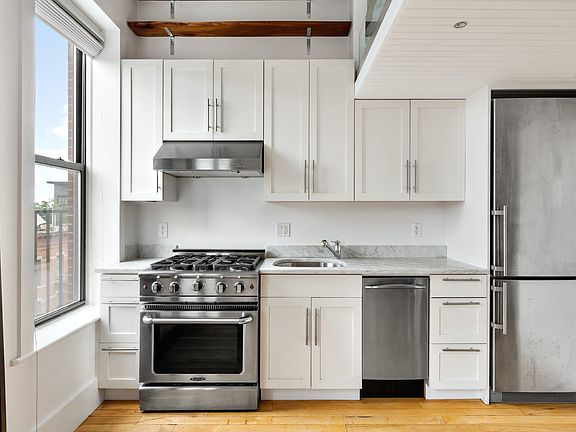 4th image of 225 15th St APT 4A