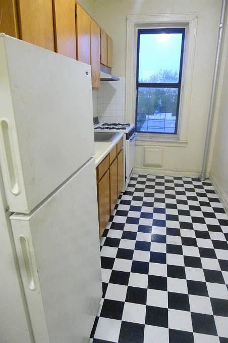 1st image of 945 E 94th St APT 1C
