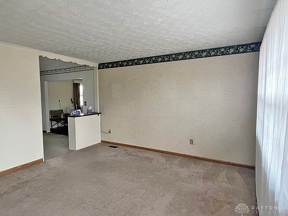2nd image of 1512 Sweet Briar Ave