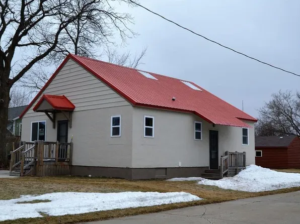 109 NE 9th St, Grand Rapids, MN 55744