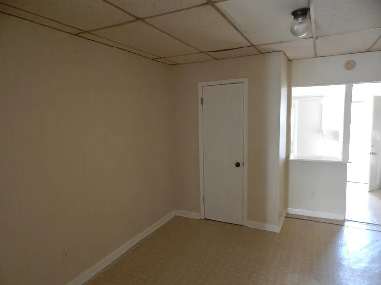 216 Cherokee St — Photo 2