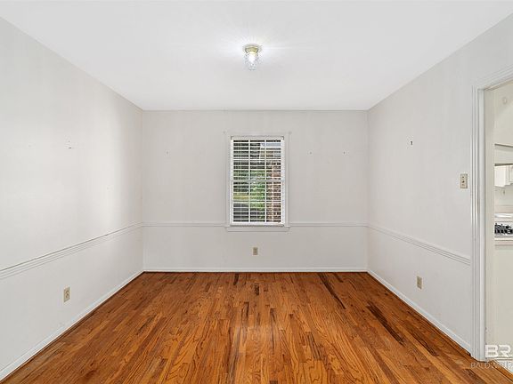 5th image of 174 Country Club Dr