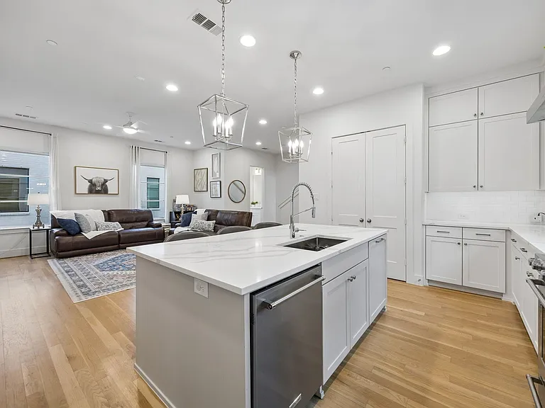 2715 Kimsey Dr #102 — Photo 20