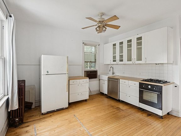 5th image of 4150 N Kilbourn Ave
