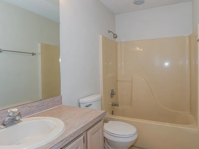 7624 Pilgrims Trace Dr — Photo 12