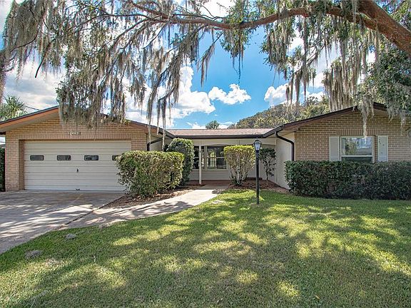 4th image of 12190 Maple St