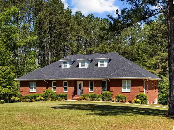 408 Eagle Pointe Dr, Pell City, AL 35128