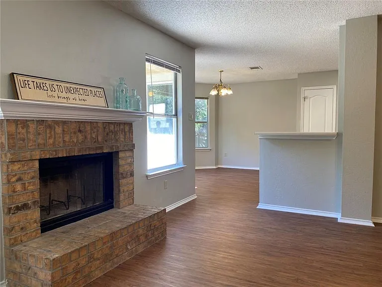 1707 Timberwood Dr — Photo 10