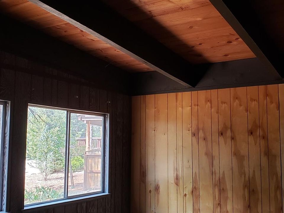 2nd image of 1610 Bel Aire Cir