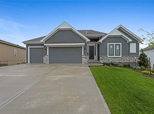 13461 W 177th St, Overland Park, KS 66013