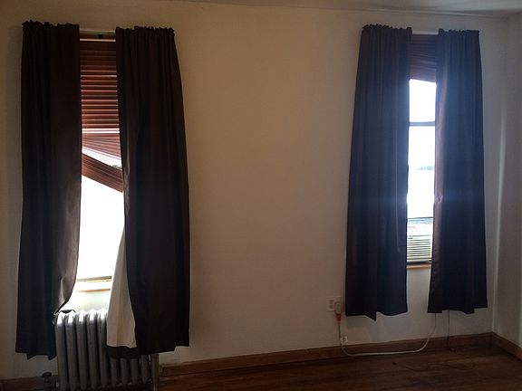 2nd image of 2143 27th St APT A4