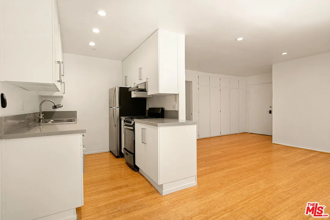 Building Photo - 2311 4th St #114