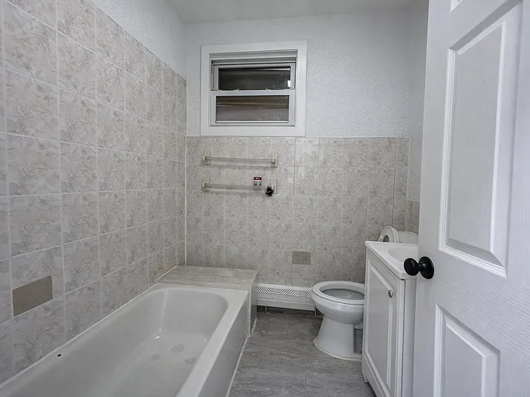 462 S 14th St #1 — Photo 10