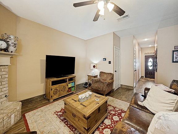 3rd image of 149 Roberts Dr