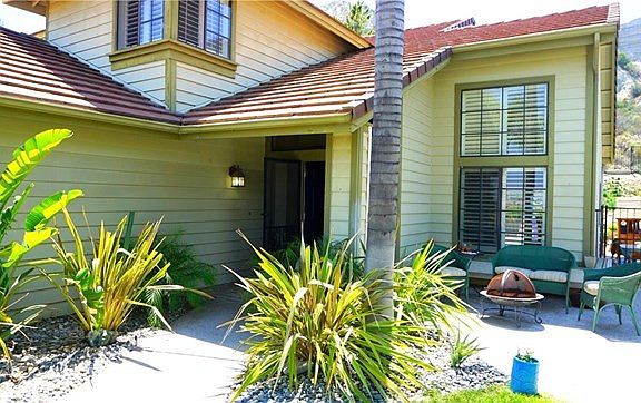 2nd image of 28794 Meadowgrass Dr