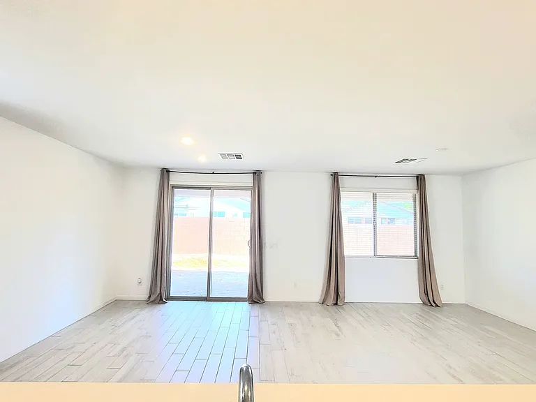 5991 E Trevano Ave — Photo 29