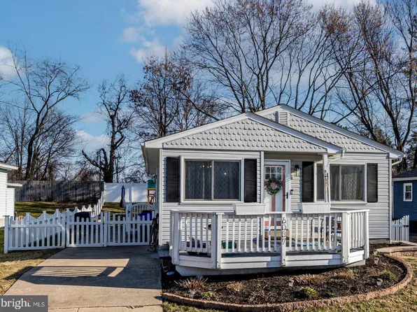 6037 Claire Dr, Elkridge, MD 21075