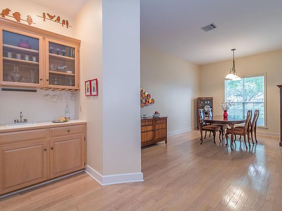 5th image of 108 Briaroak Ct