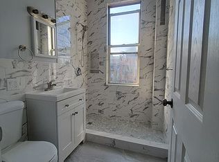 61 Diamond St APT 3R, Brooklyn, NY 11222