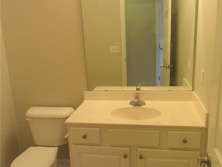 3346-11 Harbour Pointe Pl — Photo 17
