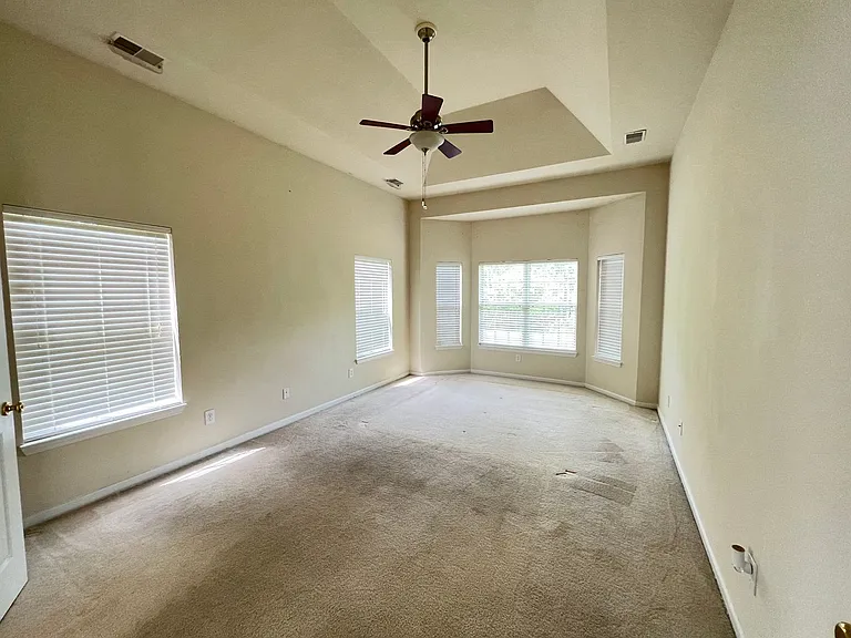 212 Summer Rain Ct — Photo 15