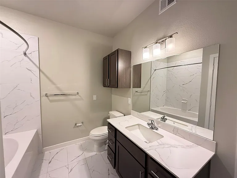 2102 Antoine Dr #A13313 — Photo 8
