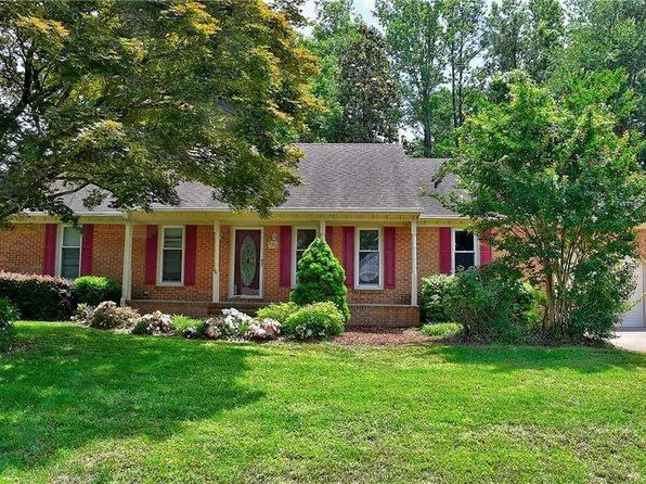 537 Gloria Dr, Chesapeake, VA 23322