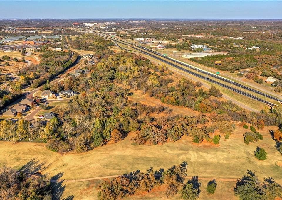 2nd image of NE Redbud Dr Lot 6
