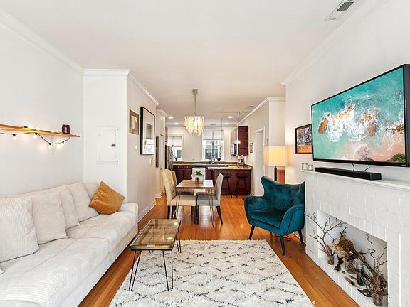 4th image of 1428 W Lunt Ave #2N