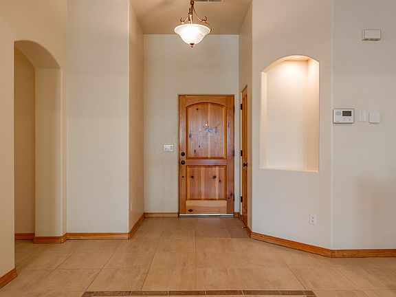 3rd image of 4625 Arlington Ave NW