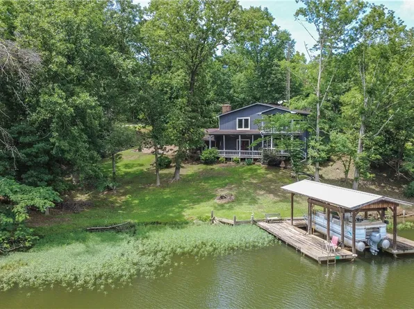 15791 Lake Hills Dr, Northport, AL 35475