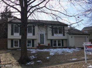 1009 Merlins Ct, Herndon, VA 20170