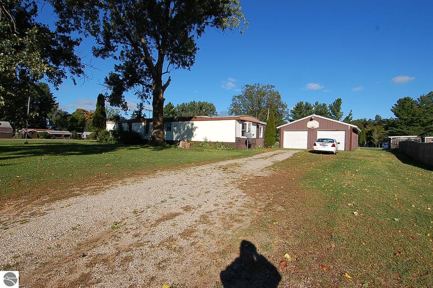 581 S Crapo St, Lake City, MI 49651 Zillow