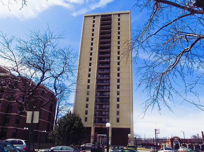1st image of 2901 S Michigan Ave APT 303