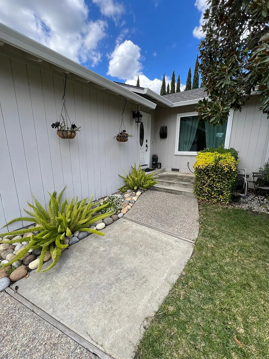 Building Photo - 6033 Foothill Glen Dr