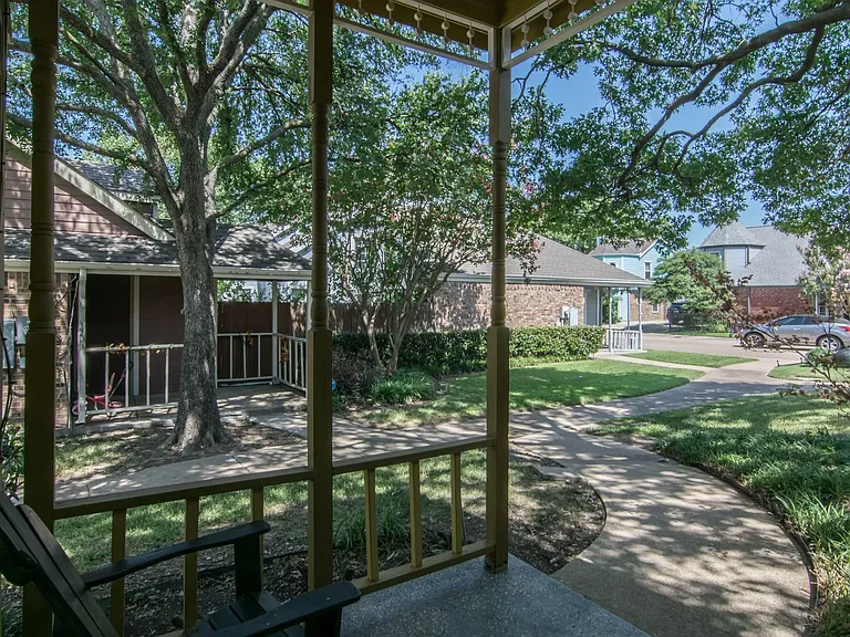 3142 Royal Gable Dr — Photo 3