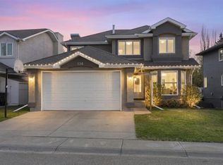 136 N Schubert Hl NW, Calgary, AB T3L 1X2