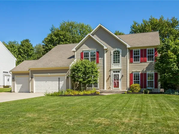 56 Chadwick Mnr, Fairport, NY 14450