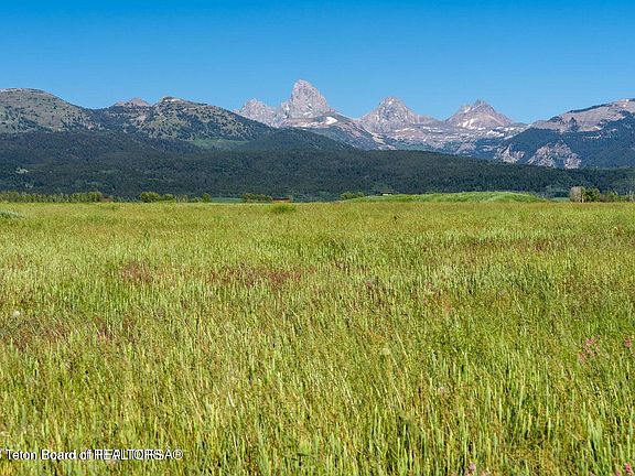 3rd image of 4486 Wydaho Ranch Trl